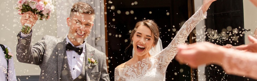 Weekend marriage is for couples who love each other, just NOT on weekdays